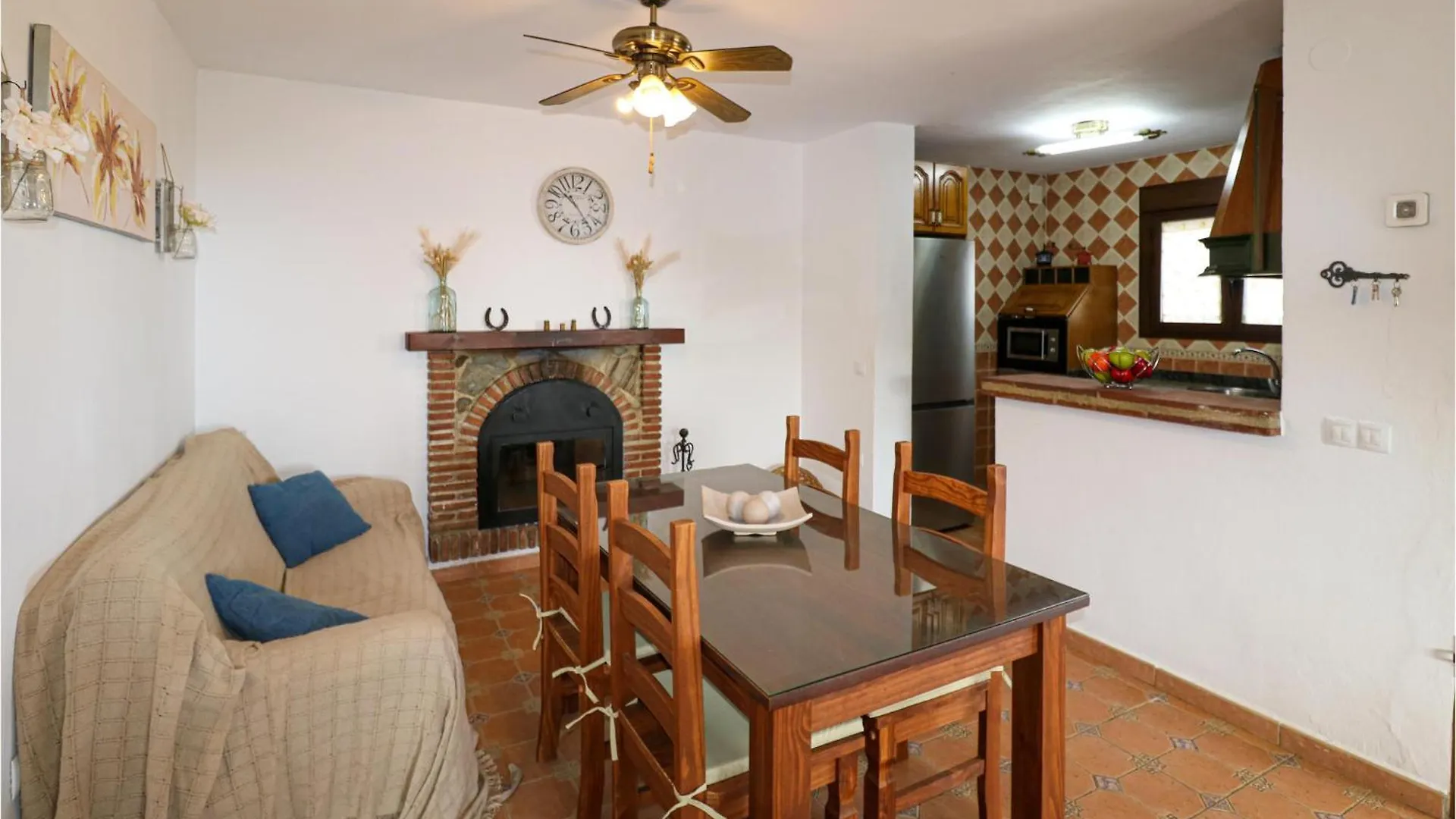 Cozy Home In Torrox With House A Mountain View 0*,